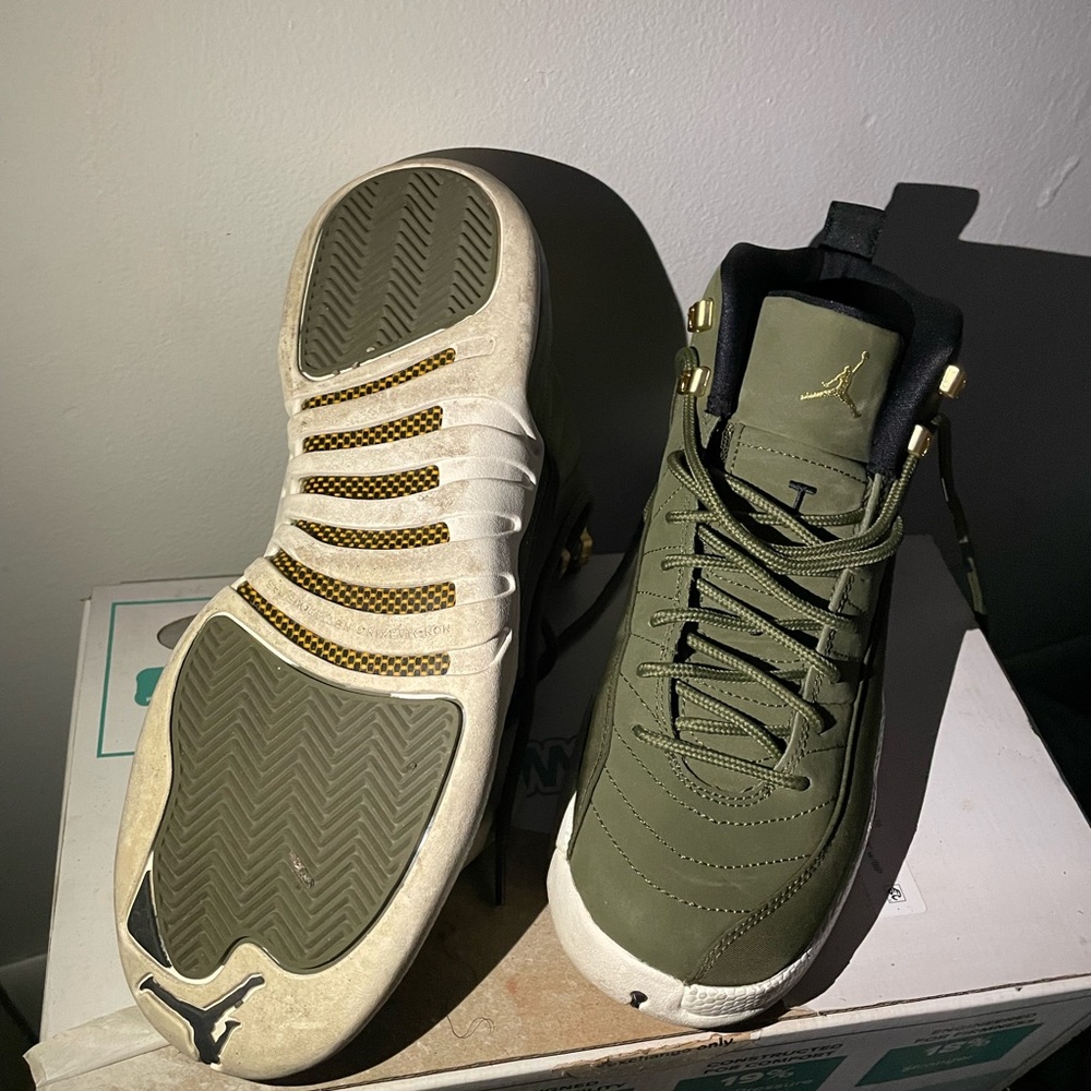 Air Jordan olive 12s  size 7 , only worn 3 times
